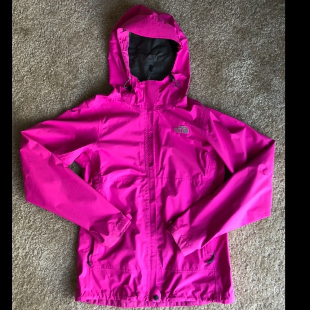 Women’s North Face Raincoat